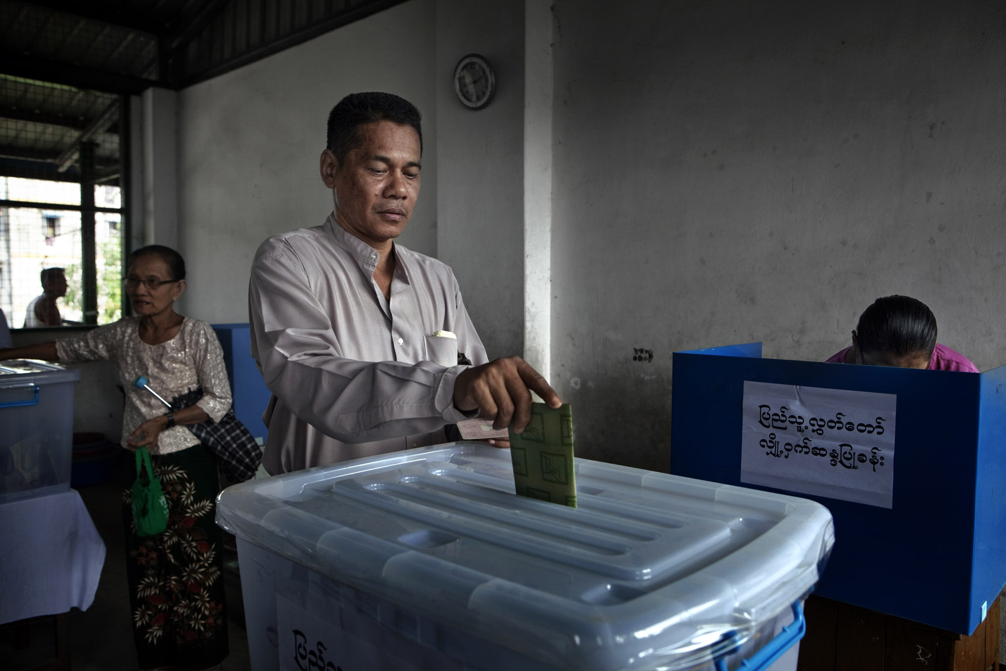 Adam Dean, Return of Suu Kyi | World Photography Organisation